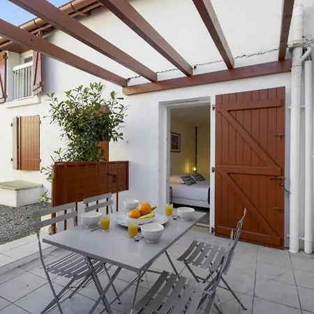 Painel - 3 Etoiles - Welkeys Apartman