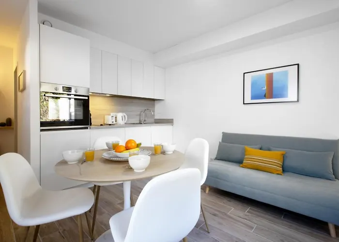 Painel - 3 Etoiles - Welkeys Апартаменты *